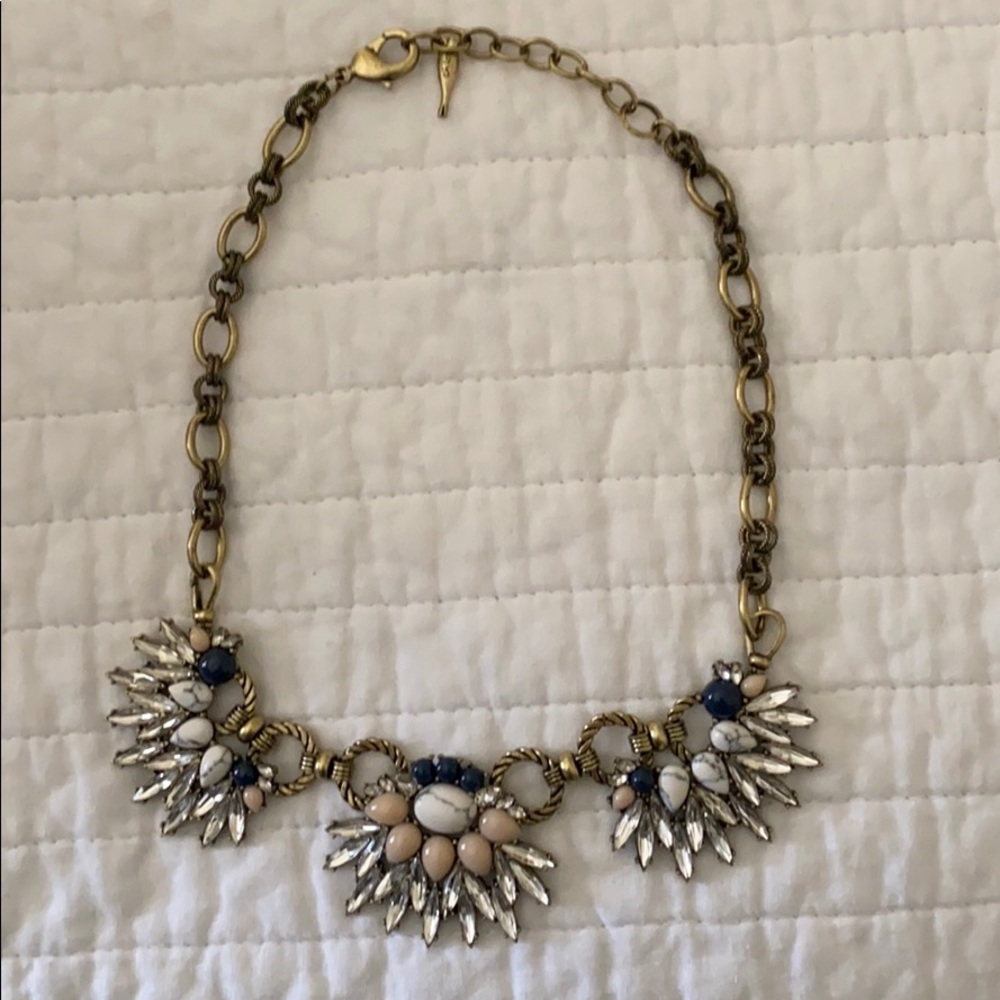 Statement necklace w/matching earrings